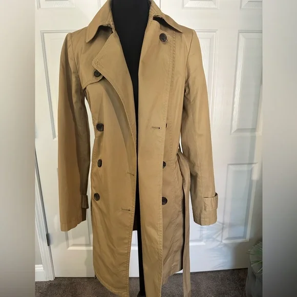 Banana Republic Factory Tan Women's Trench Coat - Picture 9 of 11